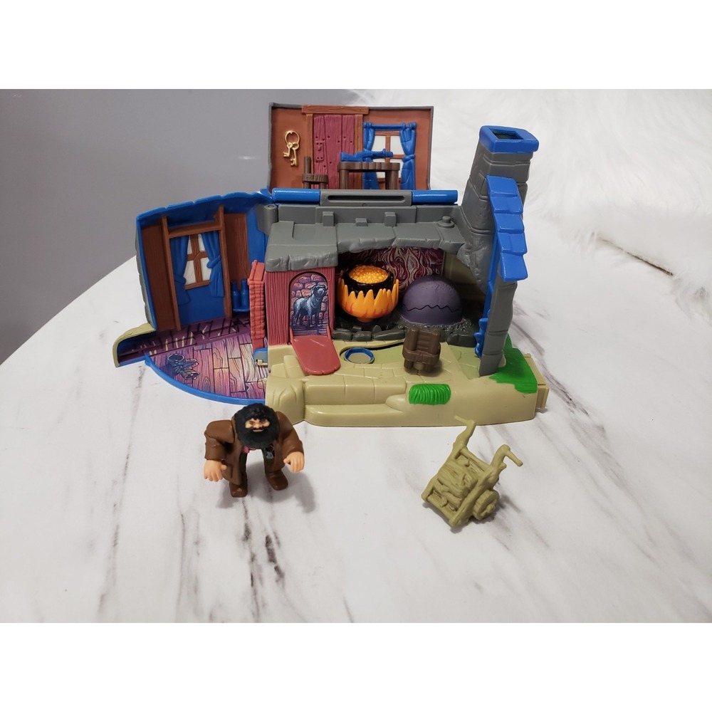 Hagrid's Hut World of Hogwarts Harry Potter Mini Playset House 2001